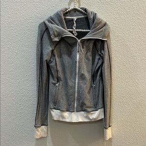 Lululemon Track Jacket Size 8